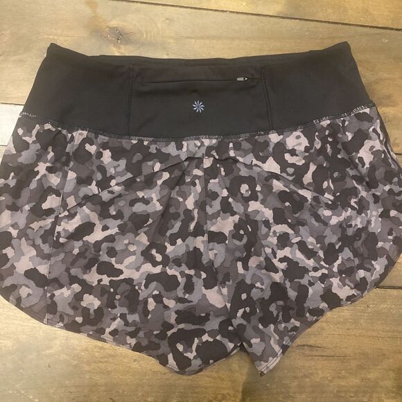 Athleta Running Free Printed Short Refracted Camo Athletic Quick Dry 3.5” Small - Picture 5 of 5